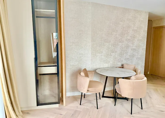 Rooftop Deluxe Legrand شقة